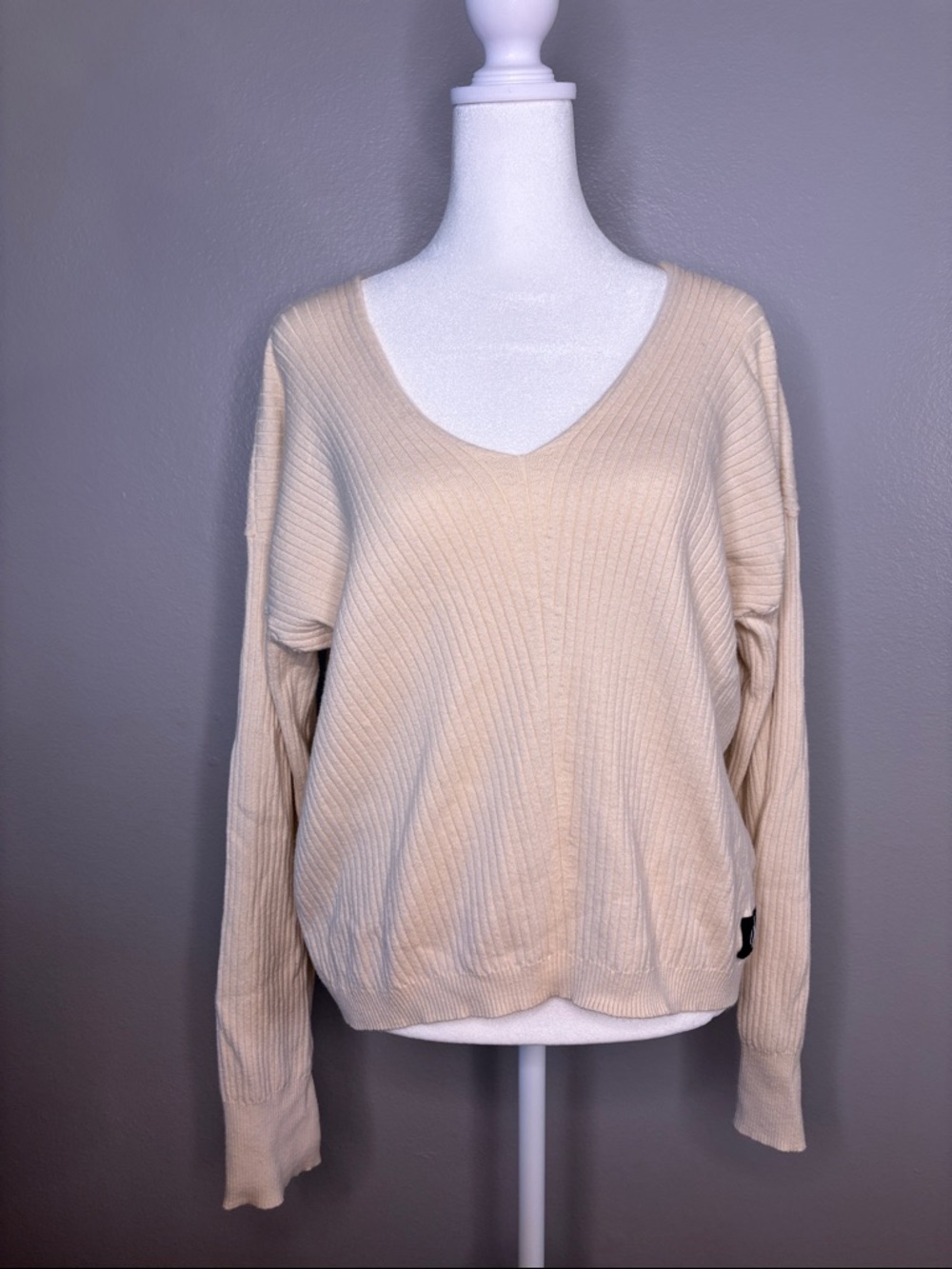 Calvin Klein Ribbed Sweater ‼️LISTING IS FOR SWEATER ONLY‼️ - Picture 3 of 8